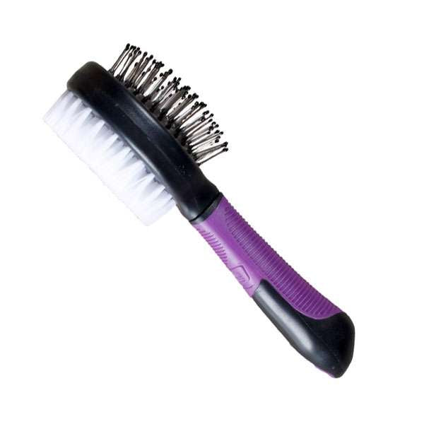 Brosse 2 en 1 Karlie Flamingo avec manche violet et noir, face poils doux et face picots métalliques, pour le soin du pelage des chats