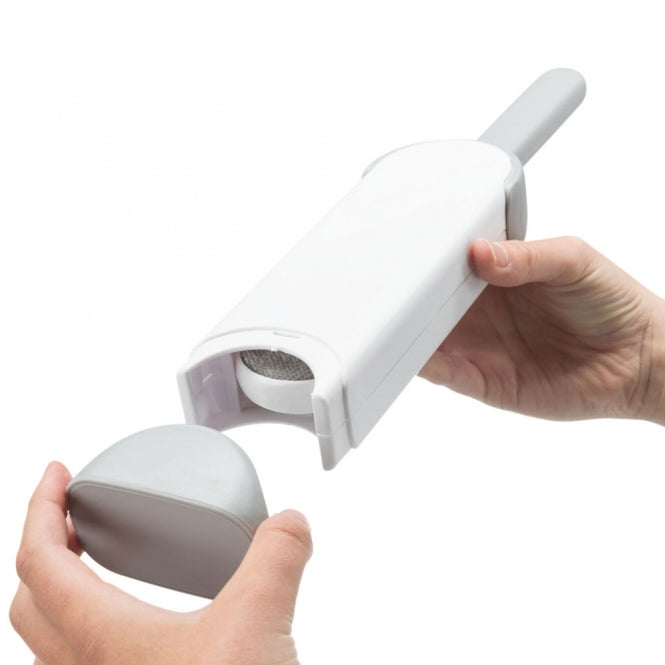 Brosse Trixie anti-poils blanche et grise avec station de nettoyage